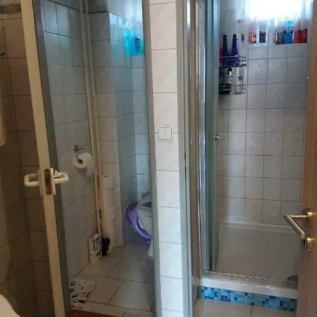 Prostorny Plne Vybaveny Byt 4+1 Rum i privatbostad